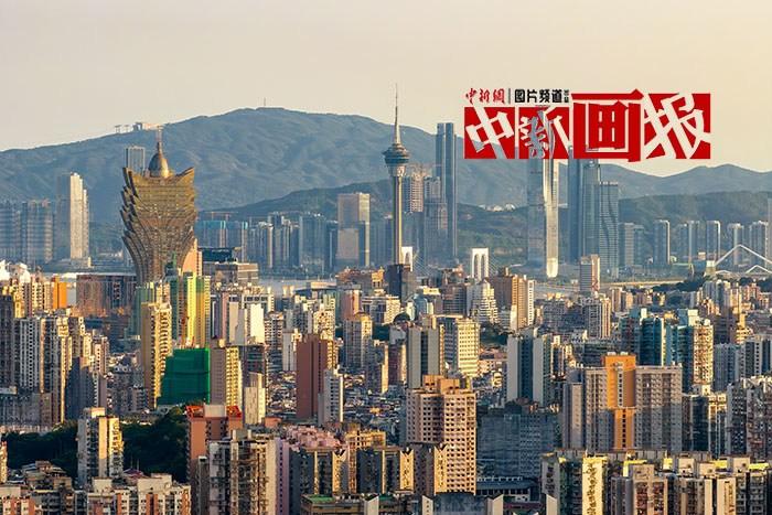 這璀璨的明珠，是我們的驕“澳”