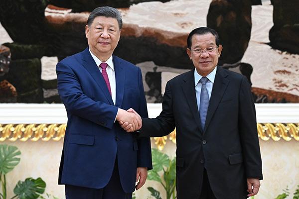習(xí)近平會(huì)見柬埔寨人民黨主席、參議院主席洪森