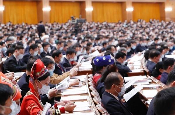 最高法報告談司法判決：決不向耍橫霸道者讓步，決不遷就縱容惡習(xí)陋俗