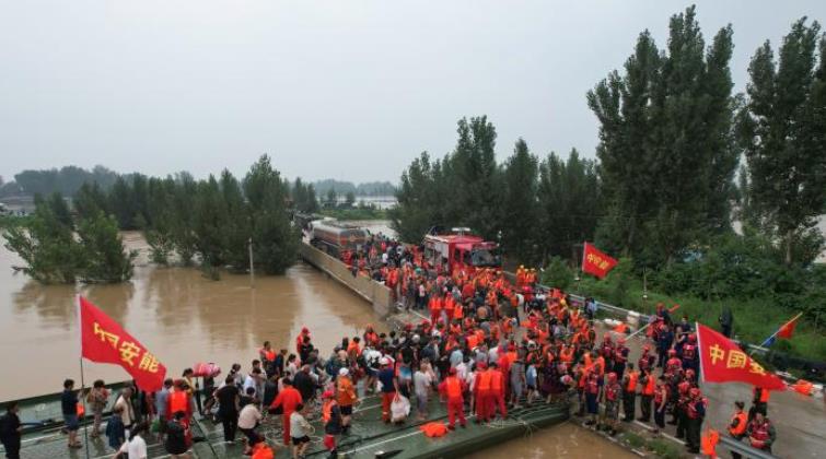 “逆行”重器中流擊水，創(chuàng)造救援速度奇跡<p>以精銳之“能”，護百姓之“安”，每一次極速救援，都是一場全力以赴，是承諾更是本色。<p>